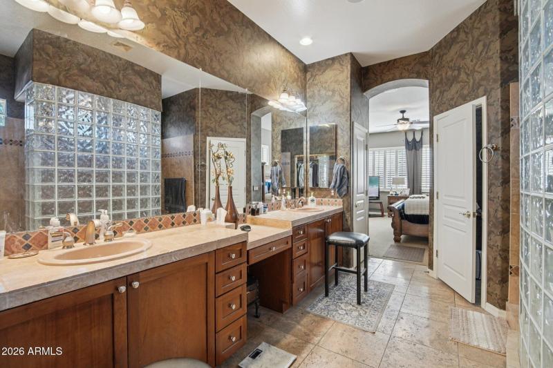 30-web-or-mls-W Sierra Madre Ave-S2001-0