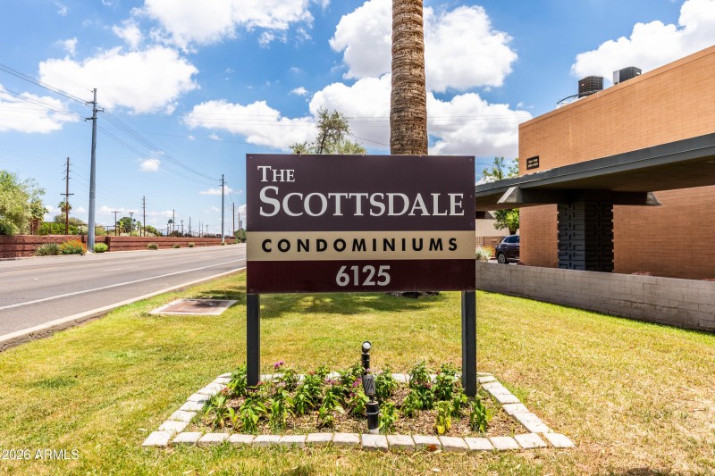 6a The Scottsdale Condominiums sign