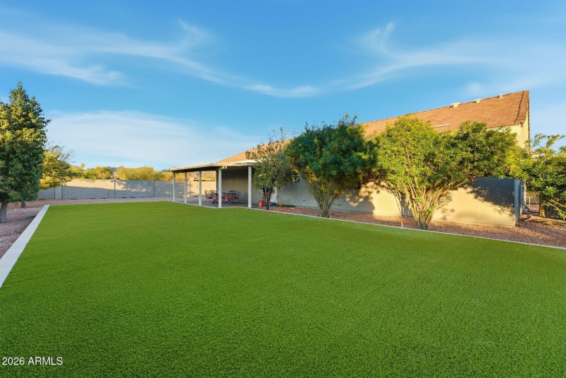 067-guest-house-rear-exterior