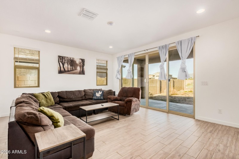 Spacious Slider to large backyard