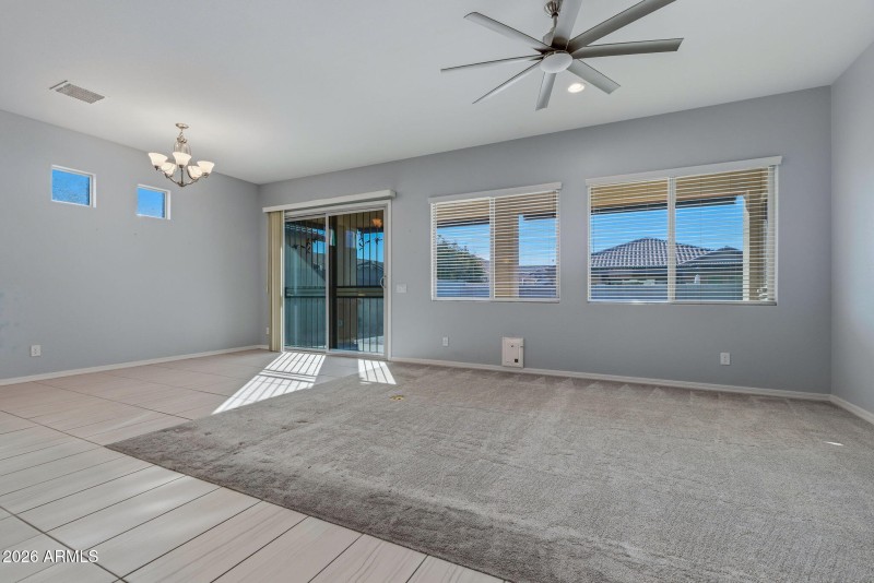 4-web-or-mls-Interior-14