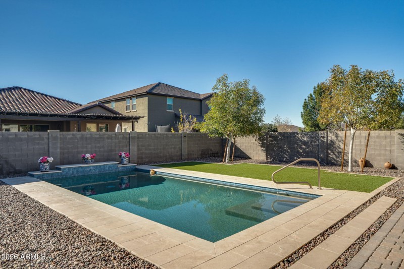 36-web-or-mls-Exterior-18