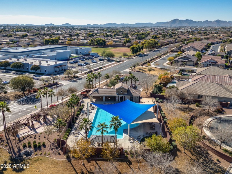 64-web-or-mls-Exterior-67