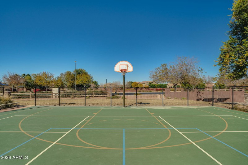 77-web-or-mls-Exterior-32