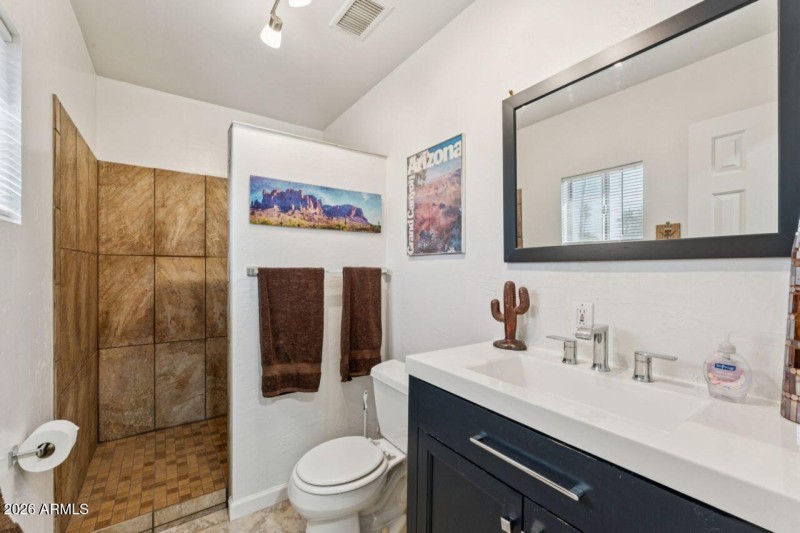 print_quality-38_1038_E_Friar_Ave_Apache