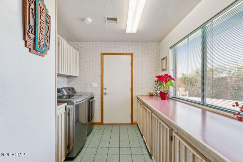 print_quality-34_1038_E_Friar_Ave_Apache