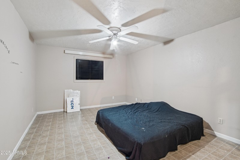 22-print-E Evergreen St-S0509-022