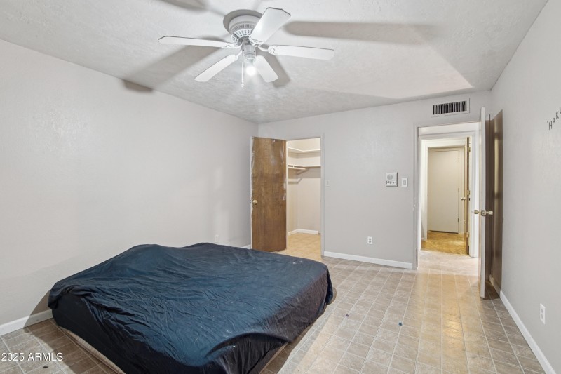 23-print-E Evergreen St-S0509-023