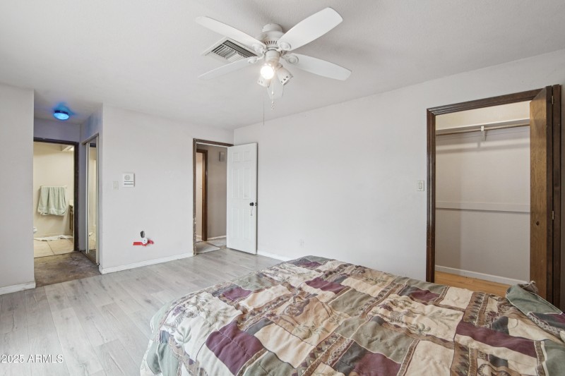 25-print-E Evergreen St-S0509-025