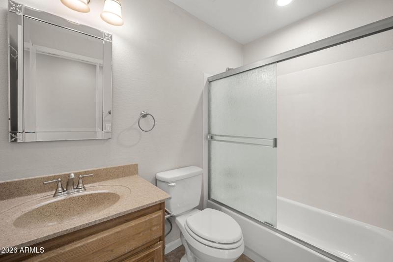 20-web-or-mls-2040-e-angela-dr