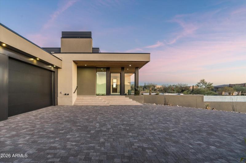 006_Exterior Entrance