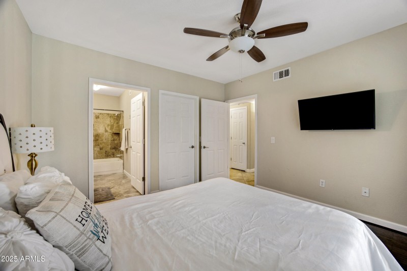 4925 E Desert Cove Ave unit 103-19