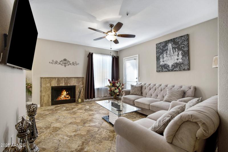 4925 E Desert Cove Ave unit 103-6