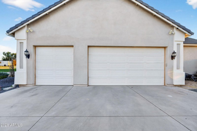 10-web-or-mls-91-N Wyatt Dr