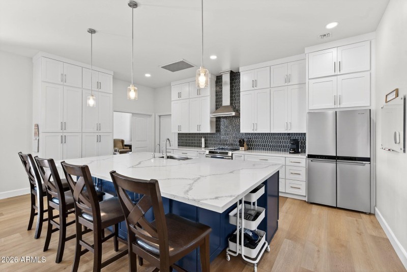 18-web-or-mls-56-N Wyatt Dr