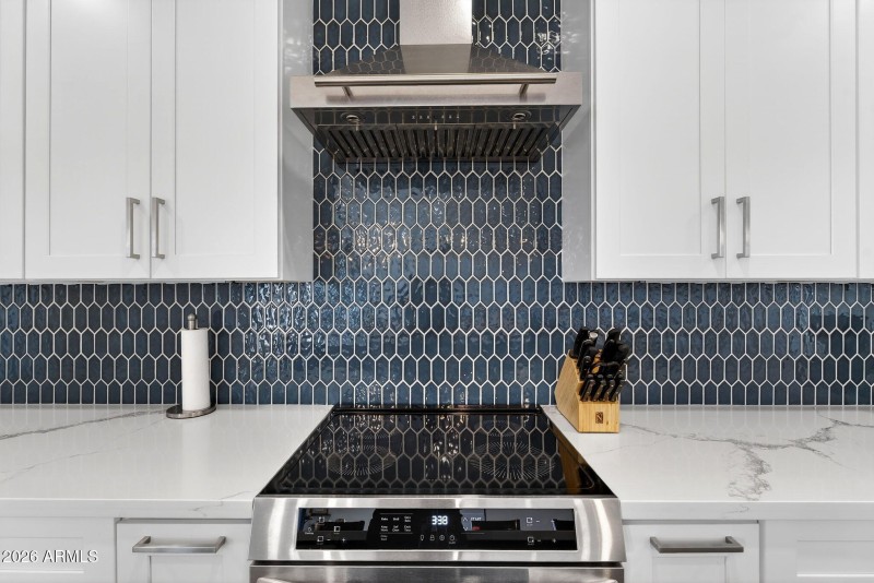 22-web-or-mls-60-N Wyatt Dr