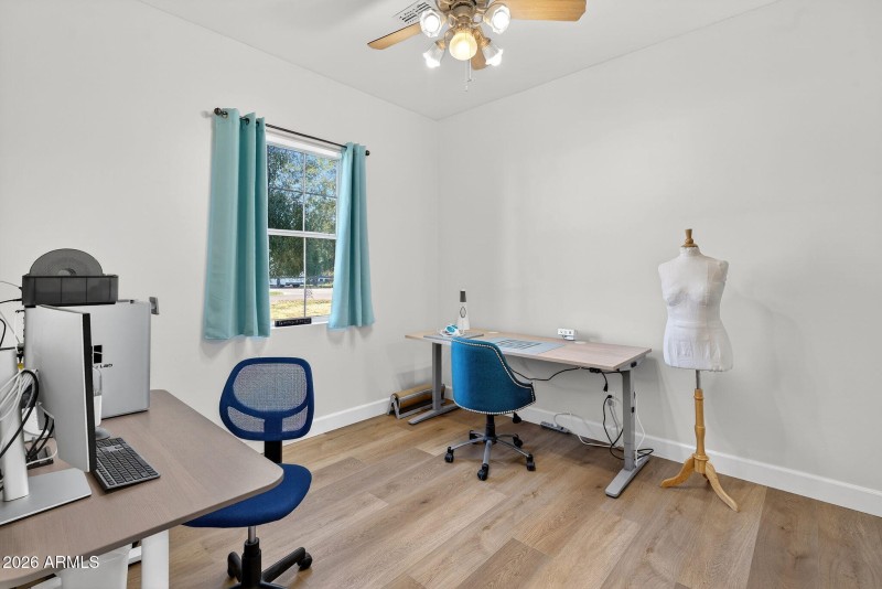 27-web-or-mls-70-N Wyatt Dr