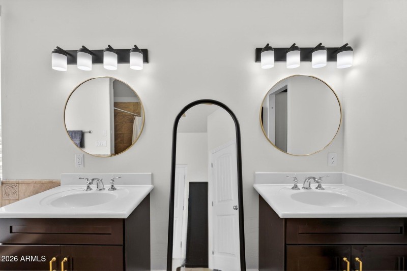 36-web-or-mls-39-N Wyatt Dr