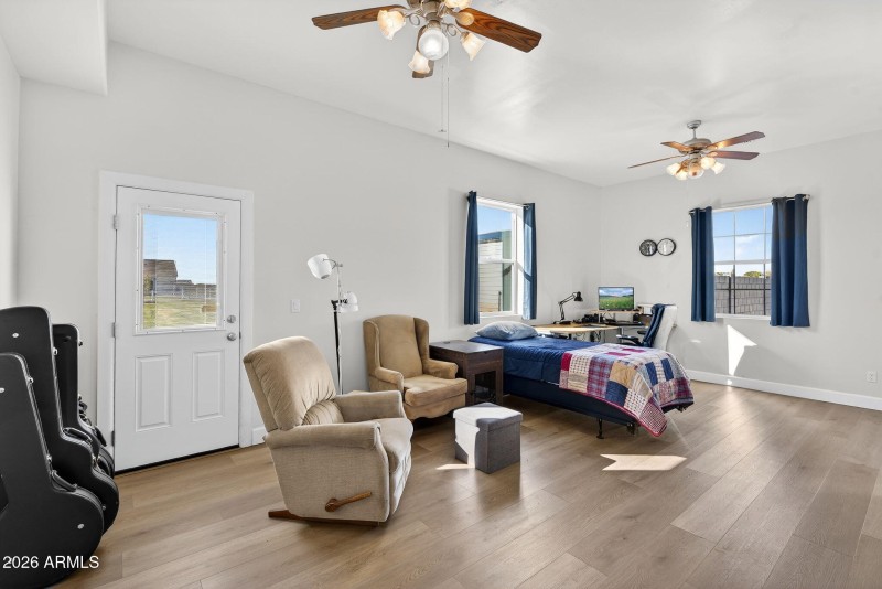 40-web-or-mls-26-N Wyatt Dr