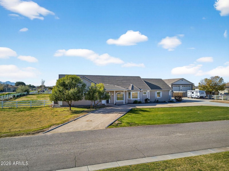 79-web-or-mls-16-N Wyatt Dr