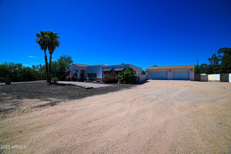 za 67 frnt hs 9-23.jpeg garage