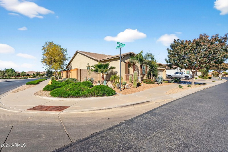 4-web-or-mls-75- S 228th Pl