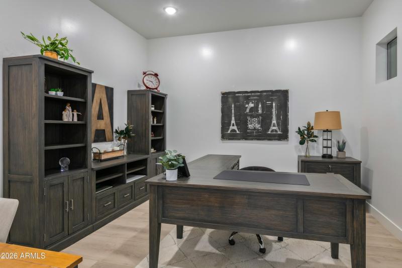 041_Primary Suite Office