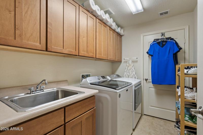 19 - Laundry Room