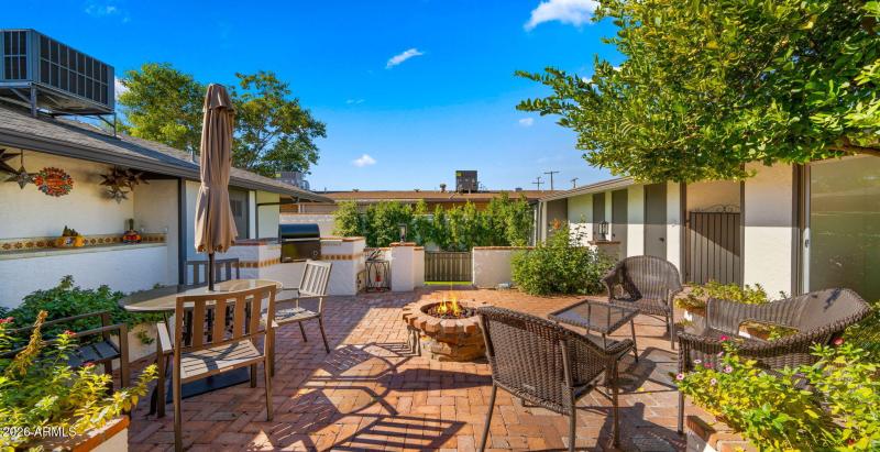 Courtyard/Individual Storage