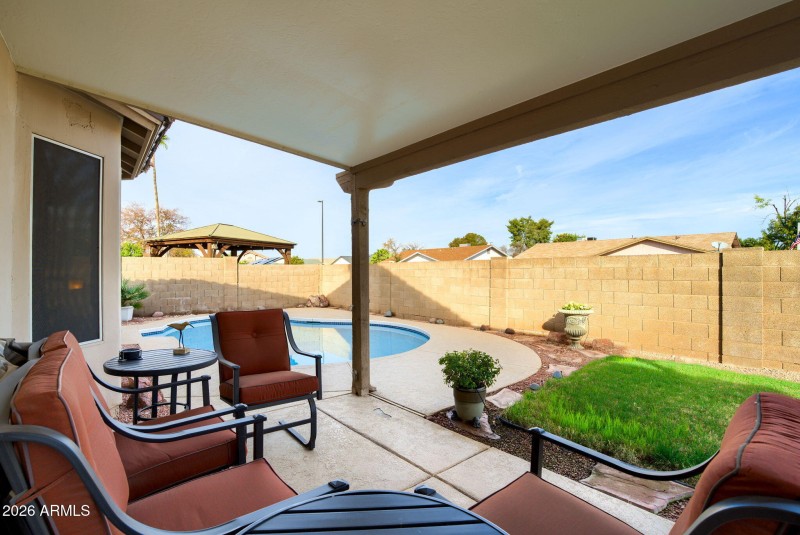 014__458 W Smoke Tree Rd