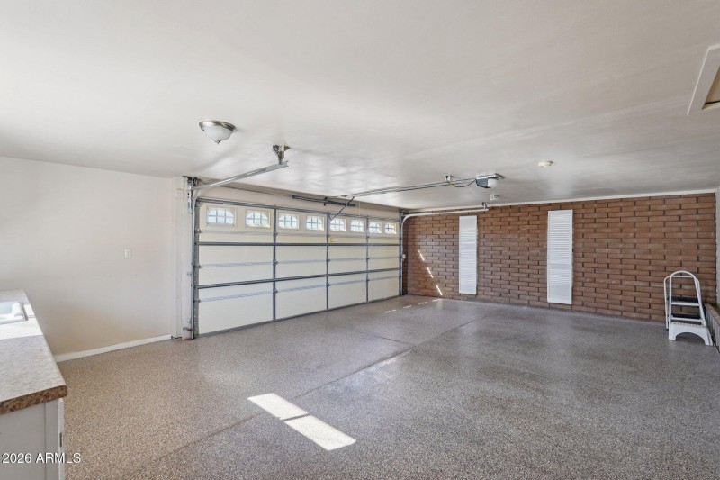 38-web-or-mls-W Banff Ln.-S2101-038