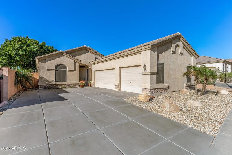 3 Beds, 2 Bath + Office