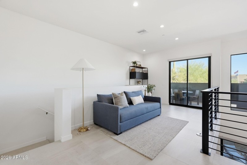 014_Upstairs Landing Flex Space