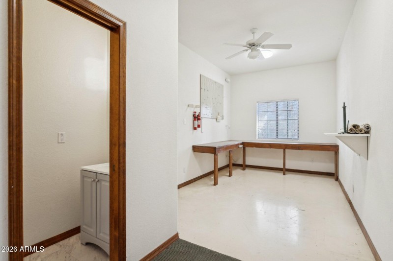 46-web-or-mls-7002-w-surrey-ave