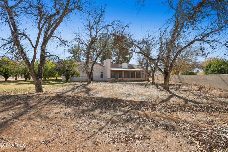 53-web-or-mls-7002-w-surrey-ave