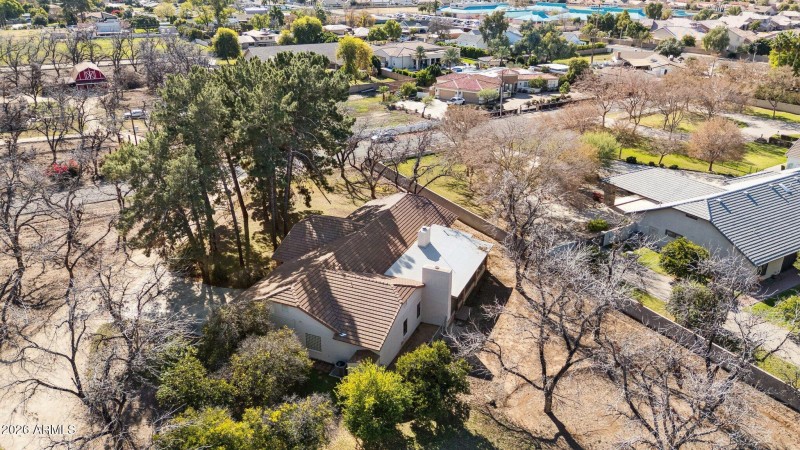 64-web-or-mls-7002-w-surrey-ave