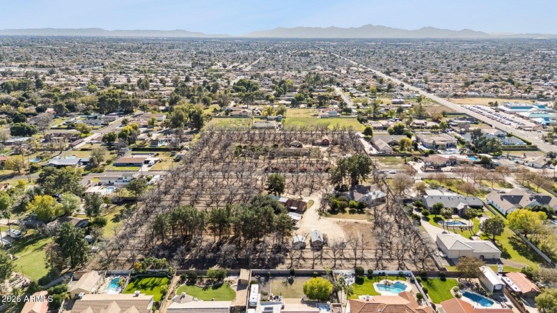 66-web-or-mls-7002-w-surrey-ave