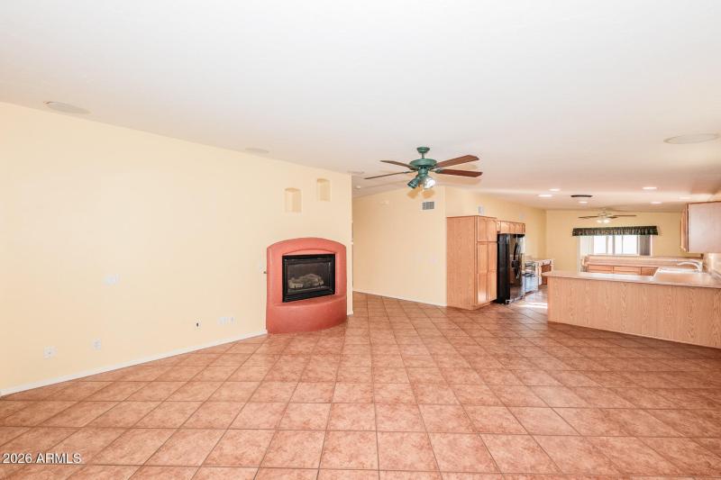 011 - 511 S. Clubhouse Lane