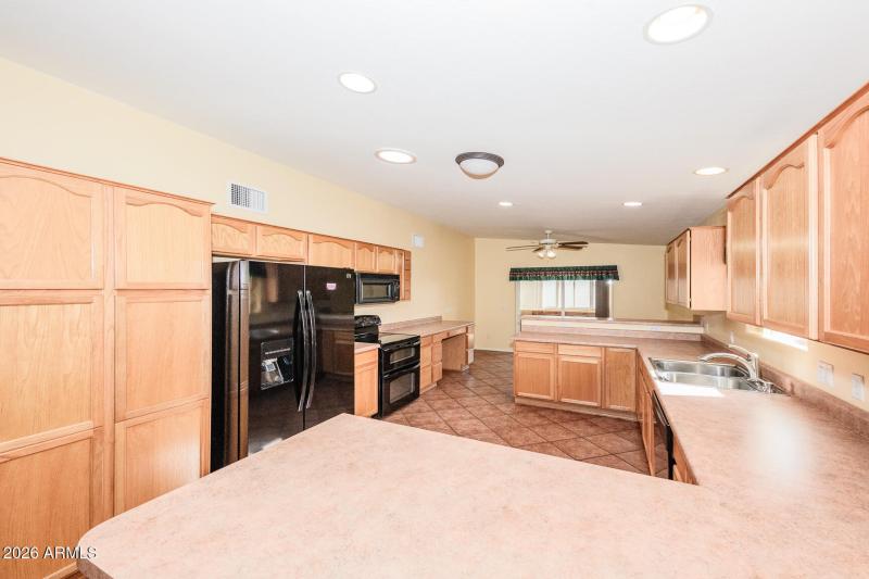 013 - 511 S. Clubhouse Lane