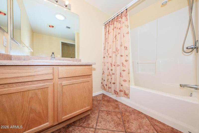 033 - 511 S. Clubhouse Lane