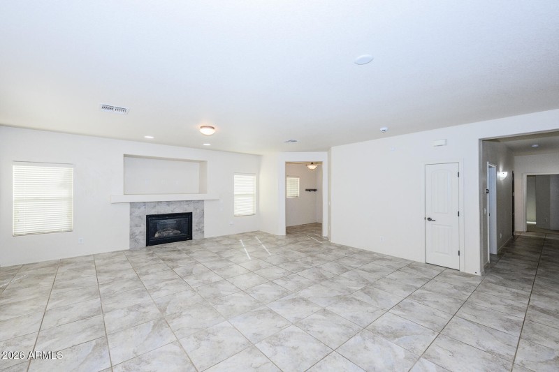 015 - 5483 Waco Drive