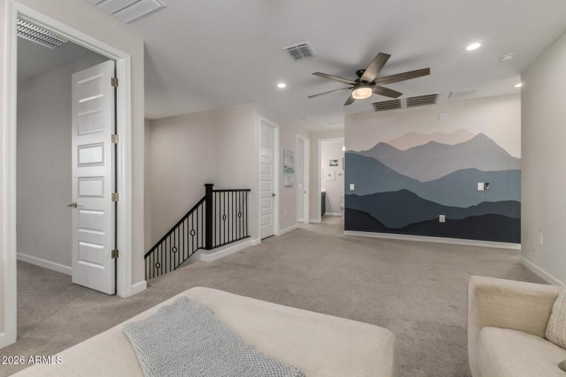 18 Loft toward feature wall