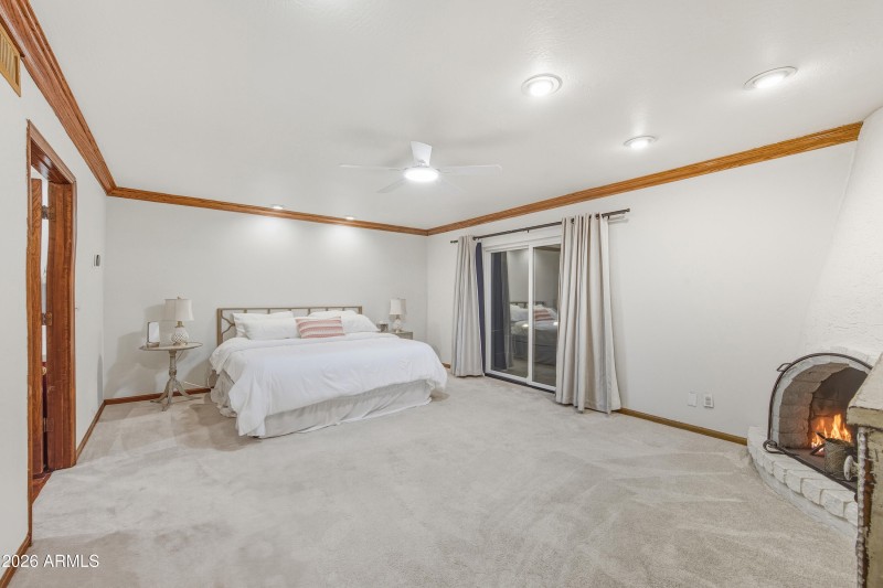 24_030_dsc_1238_with_fire