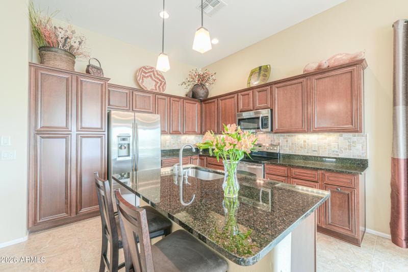 Under cabinet & pendant lights