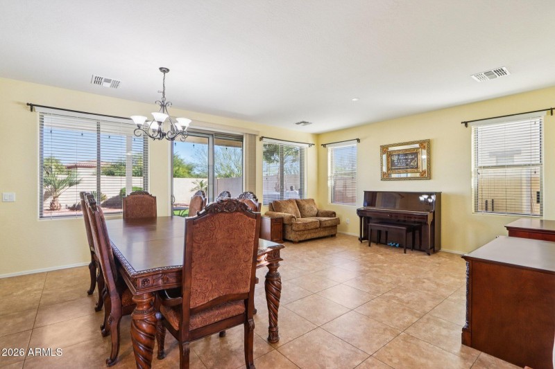 13-web-or-mls-W Brown St-S2001-011