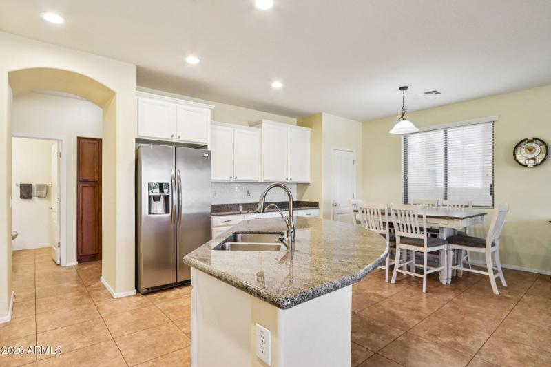 17-web-or-mls-W Brown St-S2001-015