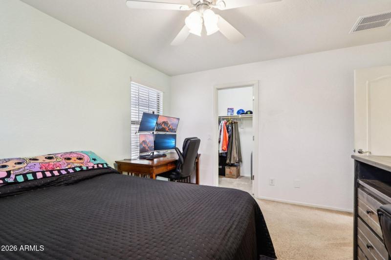 25-web-or-mls-W Brown St-S2001-023