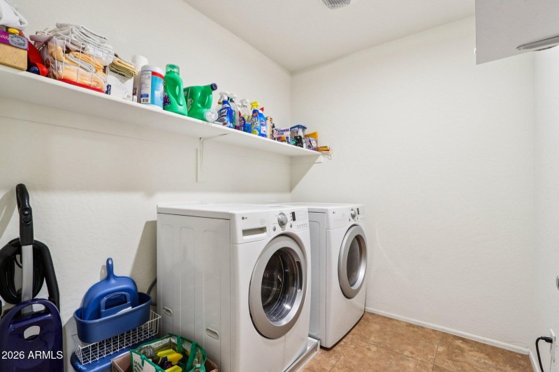 26-web-or-mls-W Brown St-S2001-024