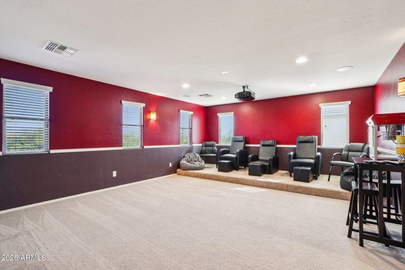 32-web-or-mls-W Brown St-S2001-030