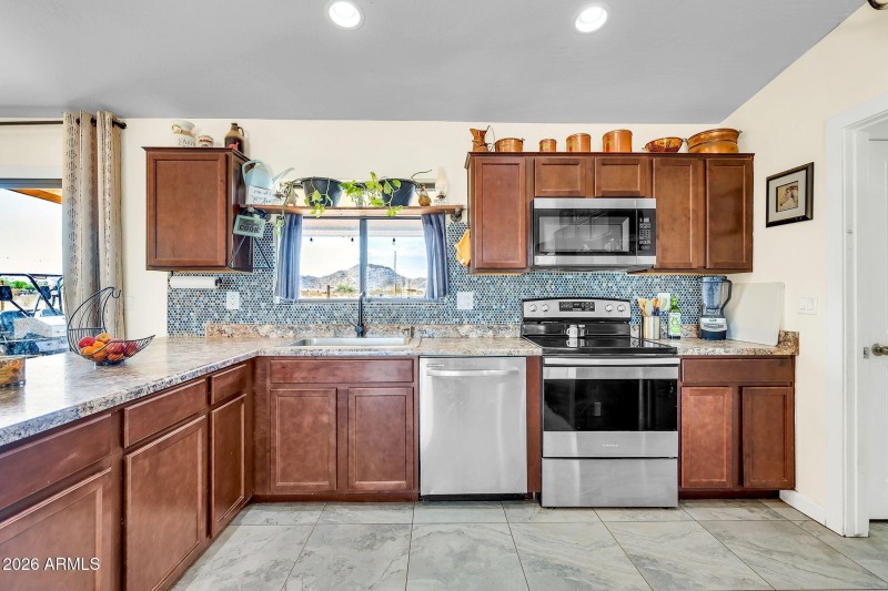 8912 N Johnson Rd-11